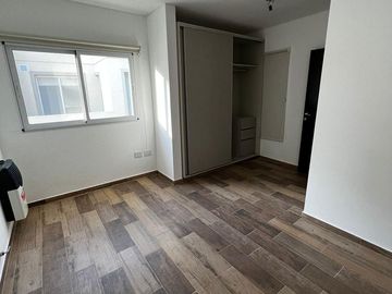VENTA - APTA CRÉDITO.  Casa Moderna 3 dorm, piscina - Los Troncos, Funes