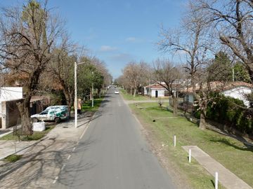 VENTA - APTA CRÉDITO.  Casa Moderna 3 dorm, piscina - Los Troncos, Funes