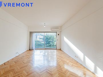 Guayaquil al 400 Departamento de 4 ambientes en venta en Caballito, con balcon, cochera y 2 baños