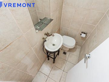 Guayaquil al 400 Departamento de 4 ambientes en venta en Caballito, con balcon, cochera y 2 baños