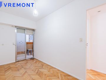 Guayaquil al 400 Departamento de 4 ambientes en venta en Caballito, con balcon, cochera y 2 baños
