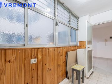 Guayaquil al 400 Departamento de 4 ambientes en venta en Caballito, con balcon, cochera y 2 baños