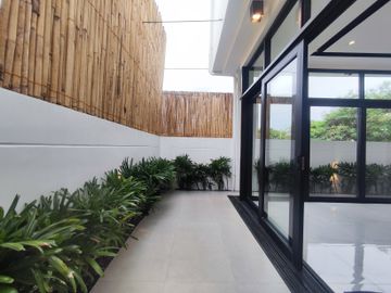 Modern Spacious Renovated House and Lot for Sale in Greenwoods Pasig-MD