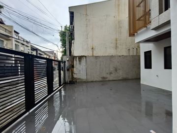 Three Storey Modern House and Lot for Sale in pasig Brandnew with pool-MD