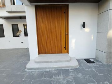 Three Storey Modern House and Lot for Sale in pasig Brandnew with pool-MD