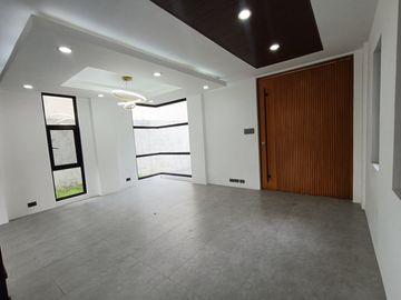 Three Storey Modern House and Lot for Sale in pasig Brandnew with pool-MD