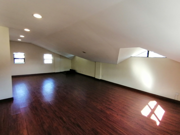 300sqm 3 Storey House and Lot in Villa Vienna Subdivision, Fairview QC