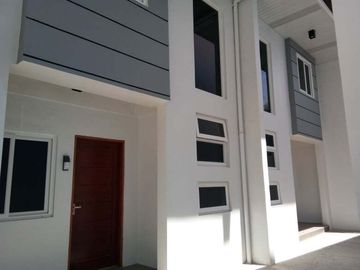 PROPERTY # 6079 6 Unit Townhouses for sale in Linao Talisay