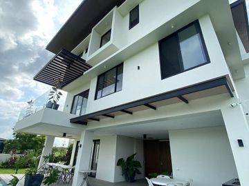 FOR SALE: 3-Storey Brand New Modern House & Lot in Ayala Westgrove Heights