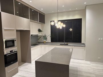 FOR SALE: 3-Storey Brand New Modern House & Lot in Ayala Westgrove Heights