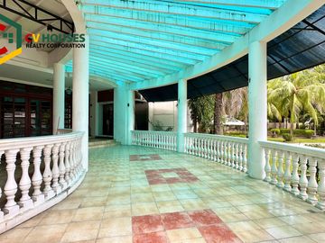 HOTEL FOR SALE LOCATED AT ANGELES CITY, NEAR CLARK