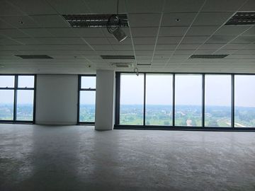924 SQM Warm Shell Office Space for Lease in Laguna
