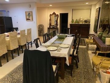 3 Bedroom Penthouse Unit For Sale in Woodridge Tagaytay Highlands.