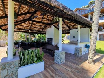 Stunning Vacation Homes for SALE in Iluka 2 Puerto Galera RH20788
