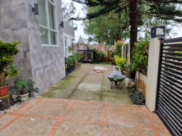 5 BEDROOM 2 STOREY ZEN DESIGN HOUSE IN A CORNER LOT