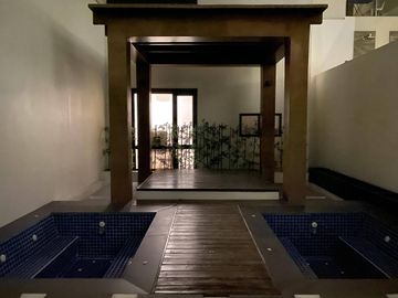 RUSH!! 2BR Condo For Sale in Greenbelt Hamilton, Legazpi Village, Makati City