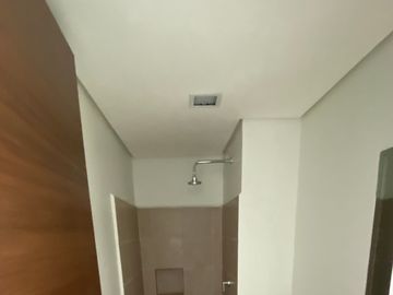 High Rise Condominium in Buendia Taft