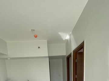 High Rise Condominium in Buendia Taft
