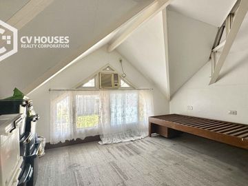 BUNGALOW HOUSE FOR SALE LOCATED AT ANGELES CITY NEAR MARQUEE MALL