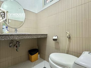 BUNGALOW HOUSE FOR SALE LOCATED AT ANGELES CITY NEAR MARQUEE MALL