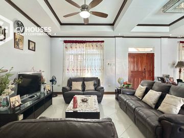 BUNGALOW HOUSE FOR SALE LOCATED AT ANGELES CITY NEAR MARQUEE MALL