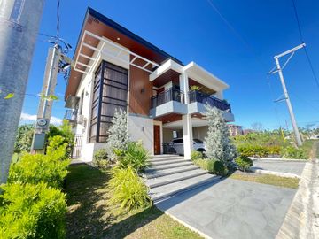 Elegant 5BR Premium Home – Pacific Park Place Village, Dasmariñas, Cavite