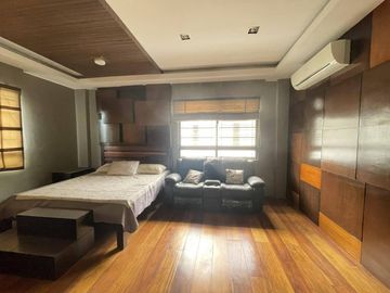 For Sale: Pre Owned Provincial Luxury House In Pampanga, Mexico