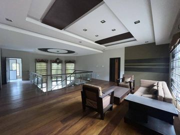 For Sale: Pre Owned Provincial Luxury House In Pampanga, Mexico