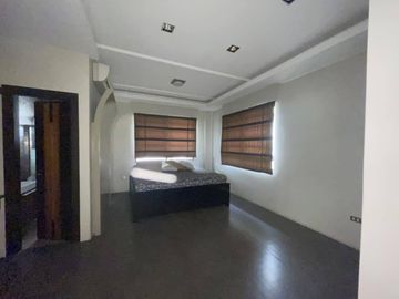 For Sale: Pre Owned Provincial Luxury House In Pampanga, Mexico