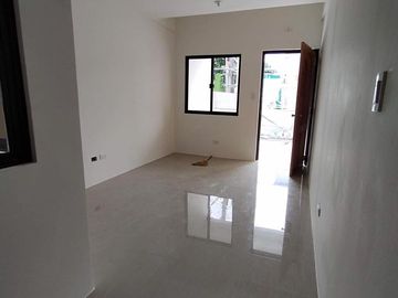 Spacious Caloocan Townhouse Near Quezon City - Your Family Home for PHP 6M!
