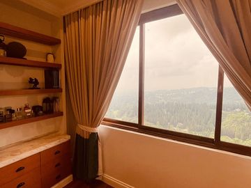 For Sale 3BR Penthouse Unit, Mahogany Tower, The Woodridge Tagaytay Highlands