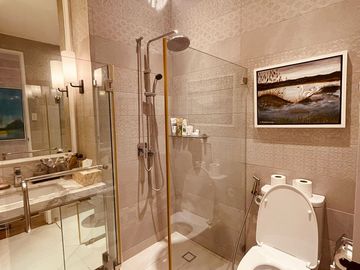 For Sale 3BR Penthouse Unit, Mahogany Tower, The Woodridge Tagaytay Highlands