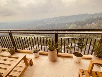 For Sale 3BR Penthouse Unit, Mahogany Tower, The Woodridge Tagaytay Highlands