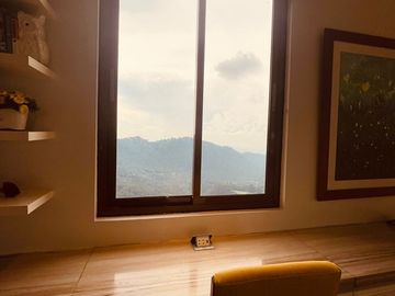 For Sale 3BR Penthouse Unit, Mahogany Tower, The Woodridge Tagaytay Highlands