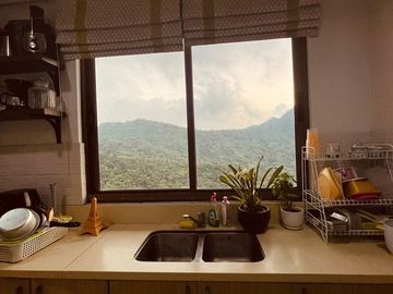 For Sale 3BR Penthouse Unit, Mahogany Tower, The Woodridge Tagaytay Highlands
