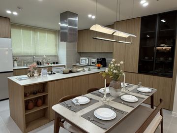 For sale Pre-selling Condominium units inside Clark Pampanga