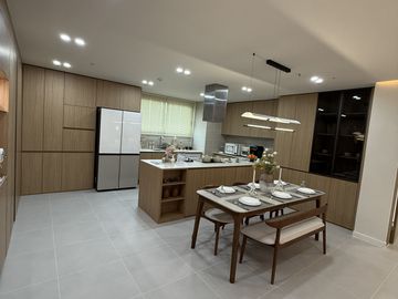 For sale Pre-selling Condominium units inside Clark Pampanga