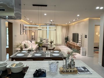 For sale Pre-selling Condominium units inside Clark Pampanga