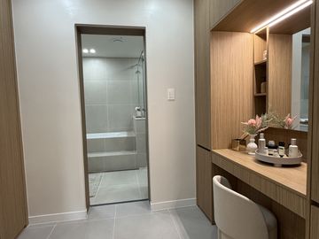 Pre-selling condominiums units for sale inside Clark Pampanga