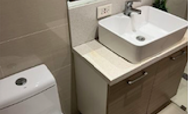 Congressional Town Center, 1BR with Parking FOR SALE in Congressional Ave, QC