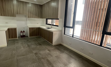4 Storey Gated Townhouse with 3BR and Parking in San Juan Near Ica/Xavier
