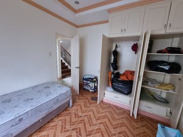 2-STOREY 4 BEDROOM HOUSE IN METRO TAGAYTAY