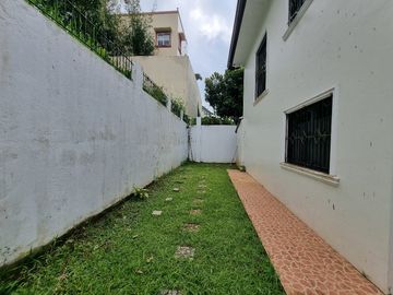 2-STOREY 4 BEDROOM HOUSE IN METRO TAGAYTAY
