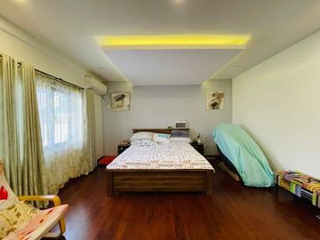 542sqm Pre-Owned: 4 Bedrooms Bungalow House and Lot for Sale