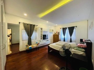542sqm Pre-Owned: 4 Bedrooms Bungalow House and Lot for Sale