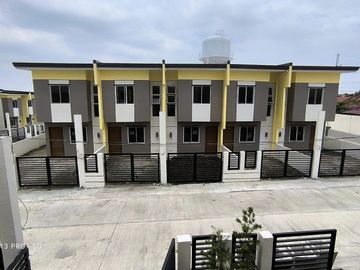 PACIFICTOWN SEMI-COMPLETE ,TOWNHOUSE NAIC CAVITE , THRU PAG IBIG FINANCINGANCING