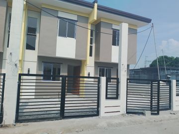 PACIFICTOWN SEMI-COMPLETE ,TOWNHOUSE NAIC CAVITE , THRU PAG IBIG FINANCINGANCING