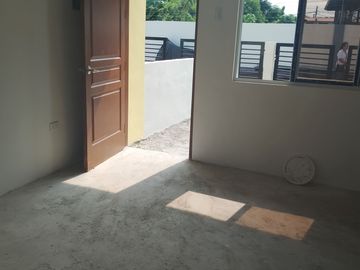 PACIFICTOWN SEMI-COMPLETE ,TOWNHOUSE NAIC CAVITE , THRU PAG IBIG FINANCINGANCING