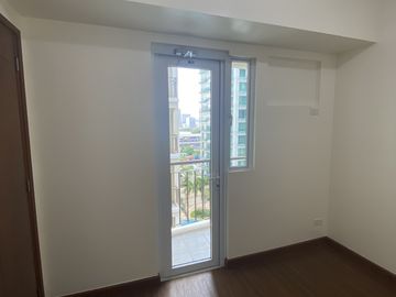 Condo for SALE in Pasay Bay Area