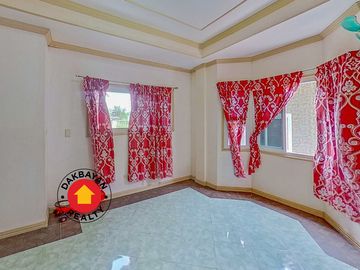 Two Story House with Accessory Dwelling Unit For Sale in South Pacific Golf